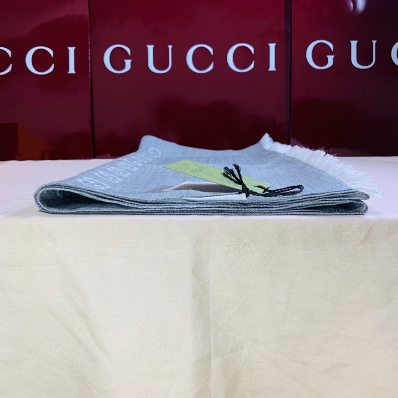 ‼️全台最甜 全新含吊牌 Gucci 古馳 淺灰老花滿版雙色羊毛圍巾 披肩-6