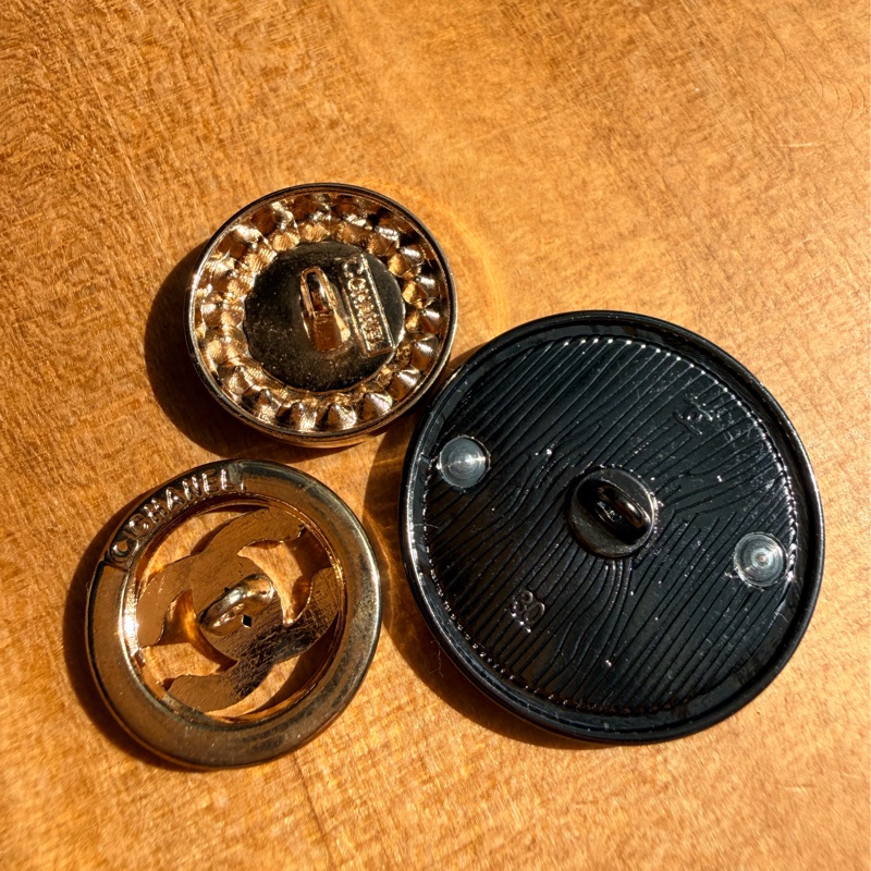 Chanel鈕扣-1