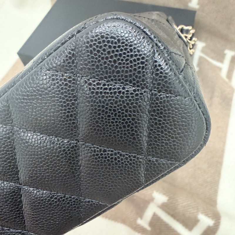 ❤️CHANEL❤️ 黑金牛皮魚子醬 飯盒包 可愛不得了❤️95成新-7