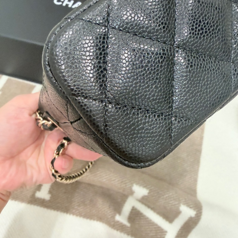 ❤️CHANEL❤️ 黑金牛皮魚子醬 飯盒包 可愛不得了❤️95成新-8