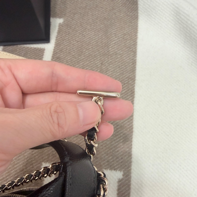 ❤️CHANEL❤️ 黑金牛皮魚子醬 飯盒包 可愛不得了❤️95成新-14