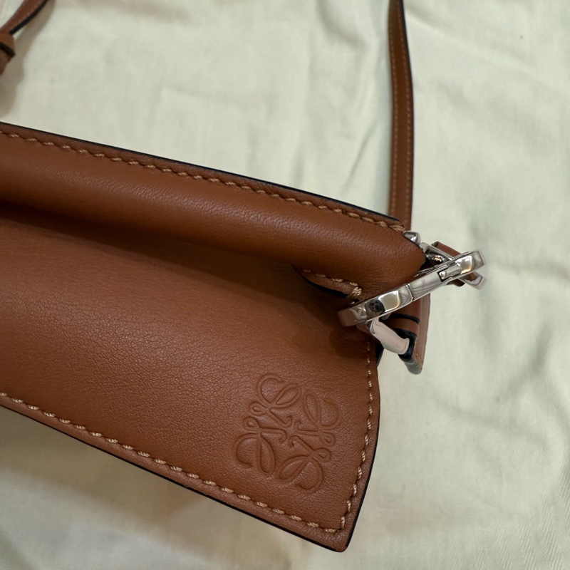 loewe Mini Puzzle Edge bag in classic calfskin 焦糖色-2