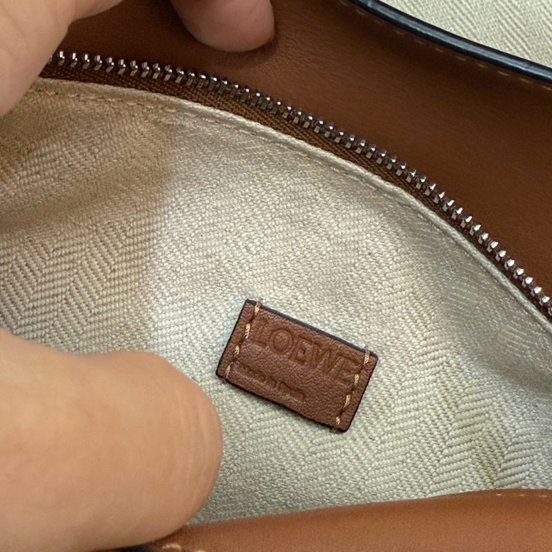 loewe Mini Puzzle Edge bag in classic calfskin 焦糖色-6