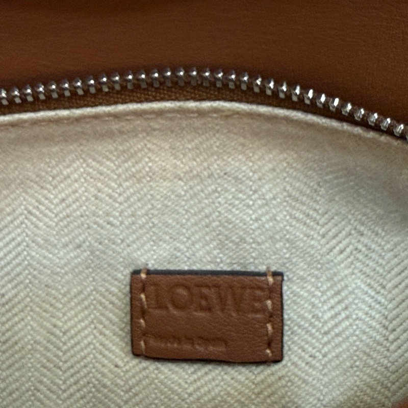 loewe Mini Puzzle Edge bag in classic calfskin 焦糖色-7