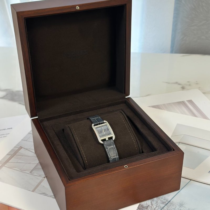 HERMES Cape cod鑽石圈錨鍊錶盤腕錶 - 31 鱷魚皮風暴藍-0