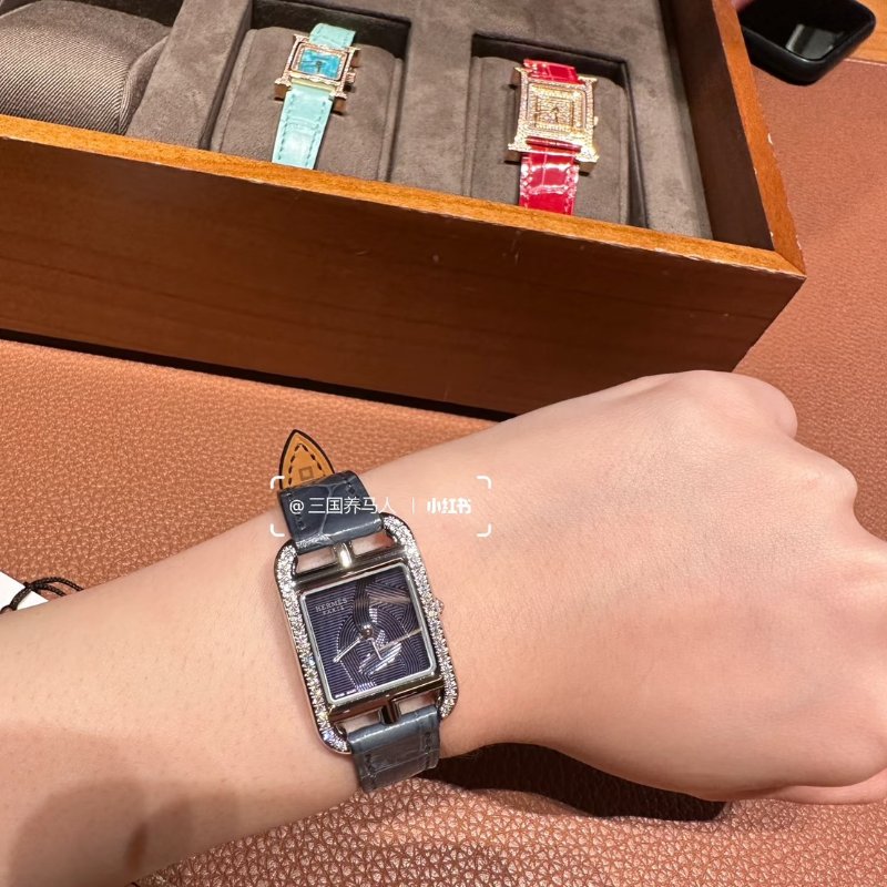 HERMES Cape cod鑽石圈錨鍊錶盤腕錶 - 31 鱷魚皮風暴藍-1