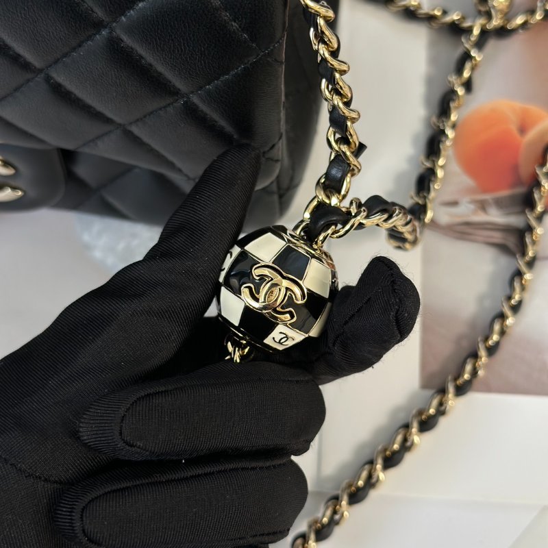 CHANEL 經典口蓋包方胖子 17 - 足球黑金-7