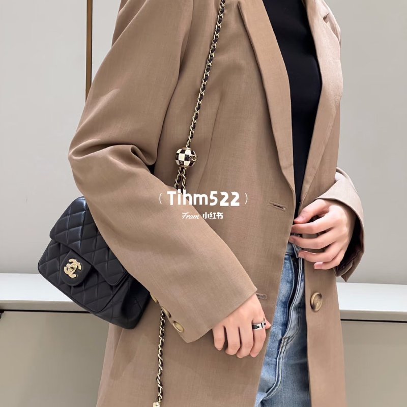 CHANEL 經典口蓋包方胖子 17 - 足球黑金-11