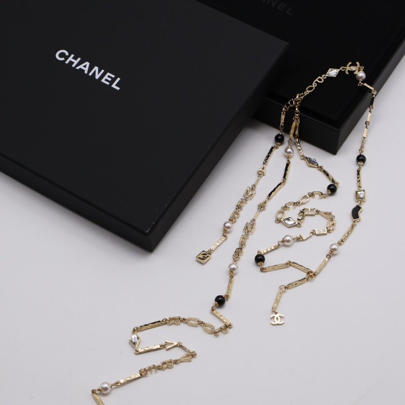 CHANEL 26X字母珍珠元素長項鍊-9