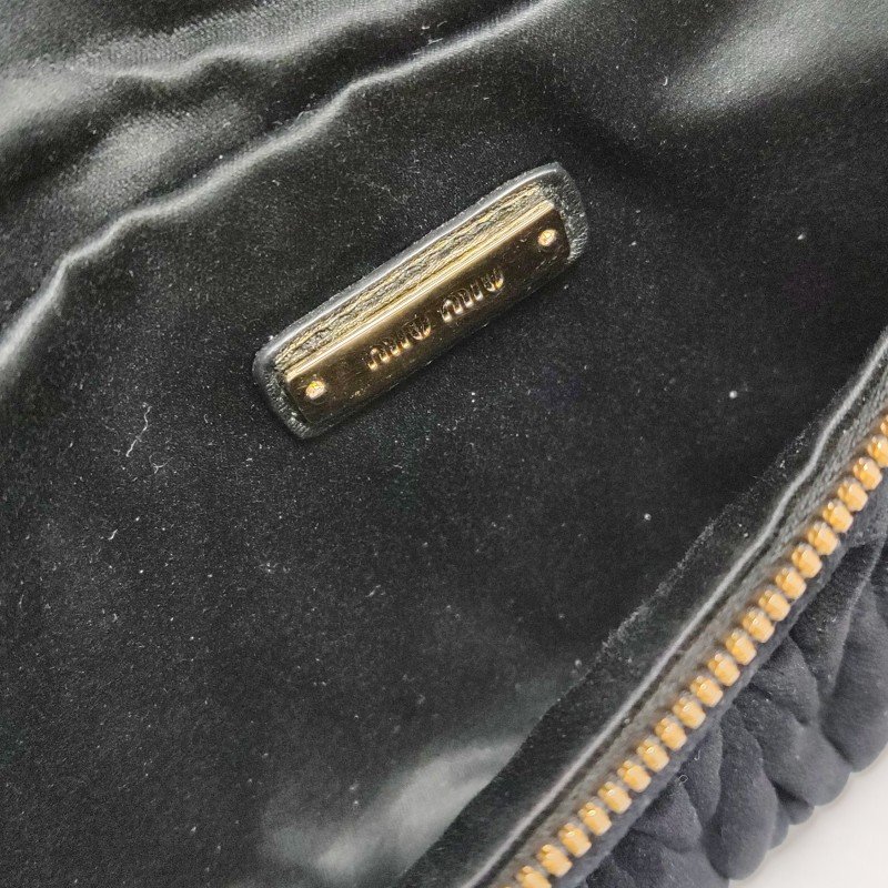 Miu Miu羊皮絨布純色褶皺字母logo拉鏈斜挎包腰包胸包-9