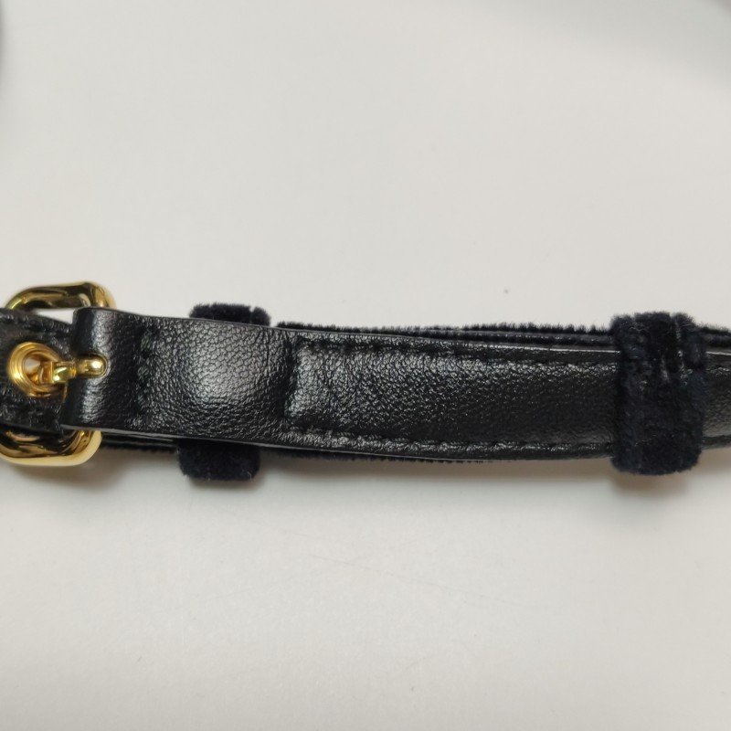 Miu Miu羊皮絨布純色褶皺字母logo拉鏈斜挎包腰包胸包-10