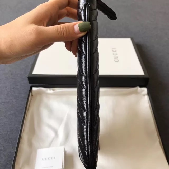 Gucci 女士 GG Marmont絎縫手拿包均碼碼30cm*20cm-4