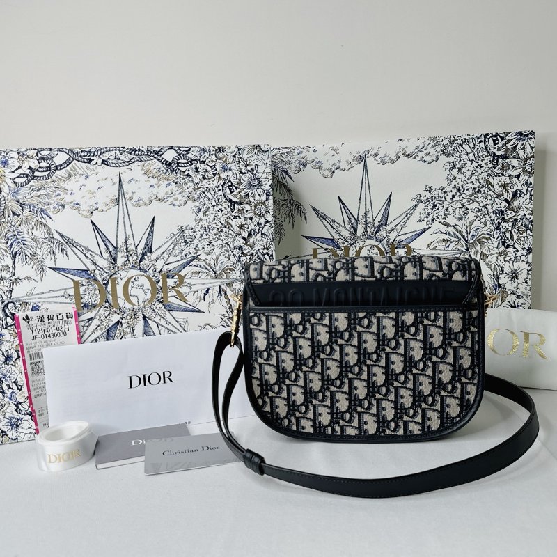 DIOR Bobby中款緹花肩背包-1