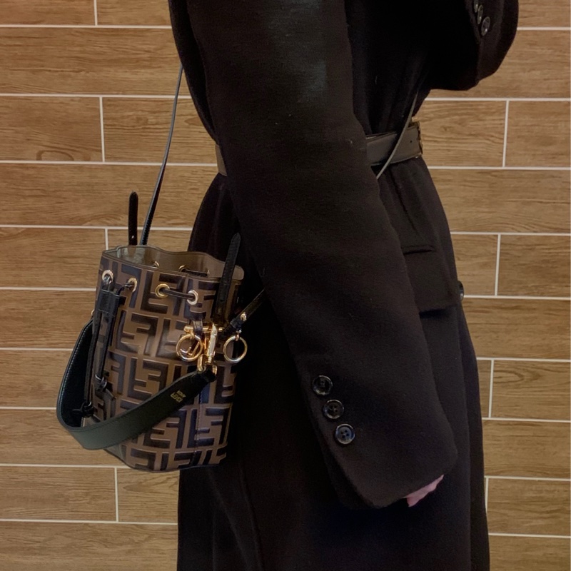 Fendi 女士 MON TRESOR迷你手提包均碼碼小號、12cm*10cm*18cm-3