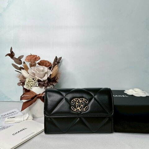 CHANEL 19羊皮翻蓋中夾