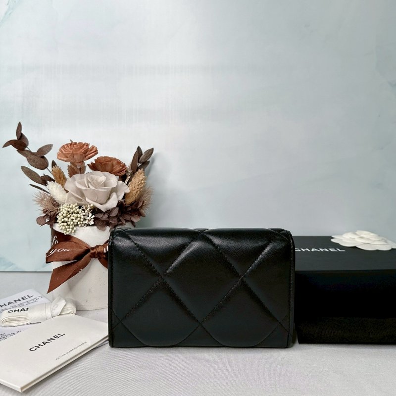 CHANEL 19羊皮翻蓋中夾-1
