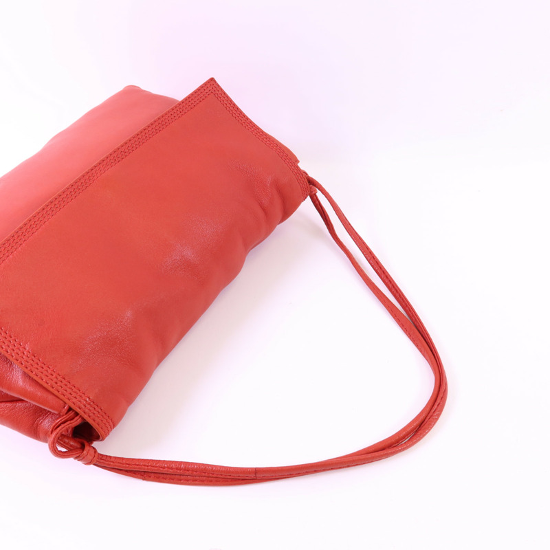 LOEWE 羊皮皮革Shoulder Bag金扣手挽袋-4