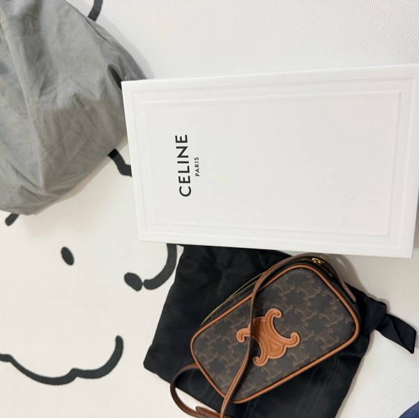 Celine 相機包-15