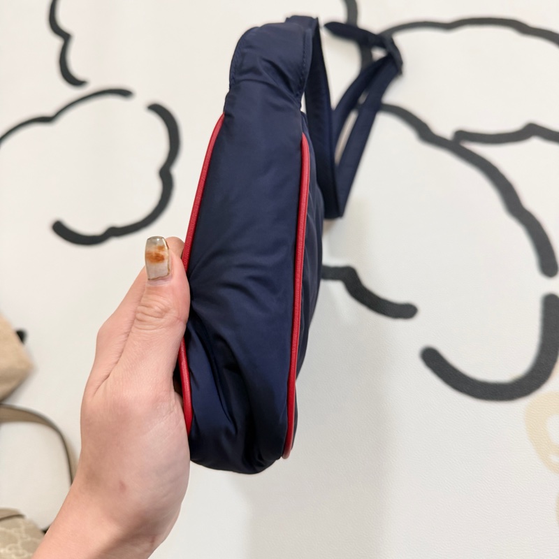 YSL 墨藍色腋下手拿包-4