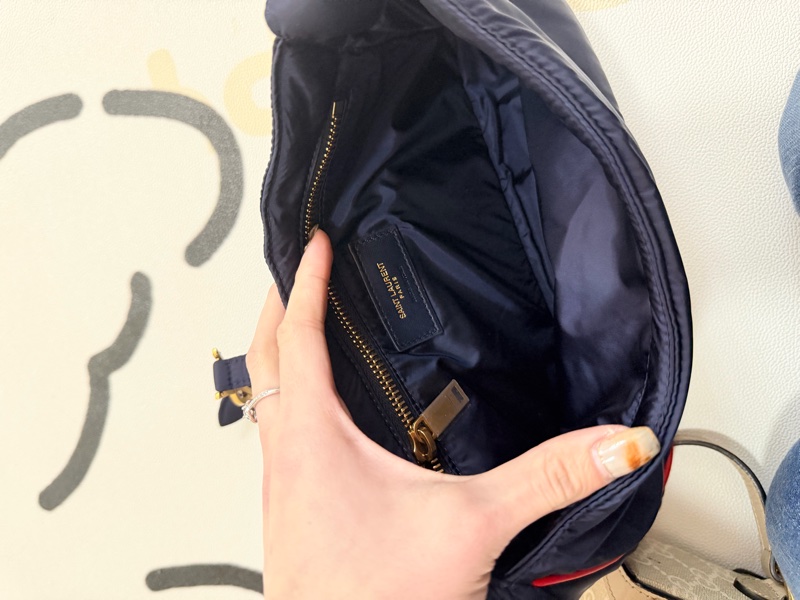 YSL 墨藍色腋下手拿包-6