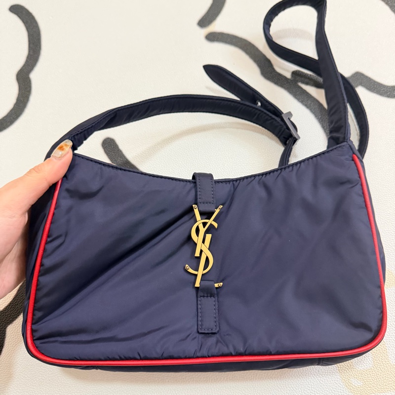 YSL 墨藍色腋下手拿包-7