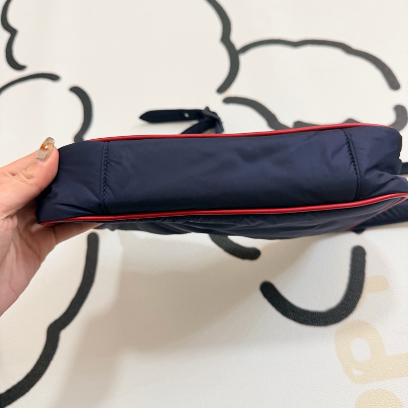 YSL 墨藍色腋下手拿包-9