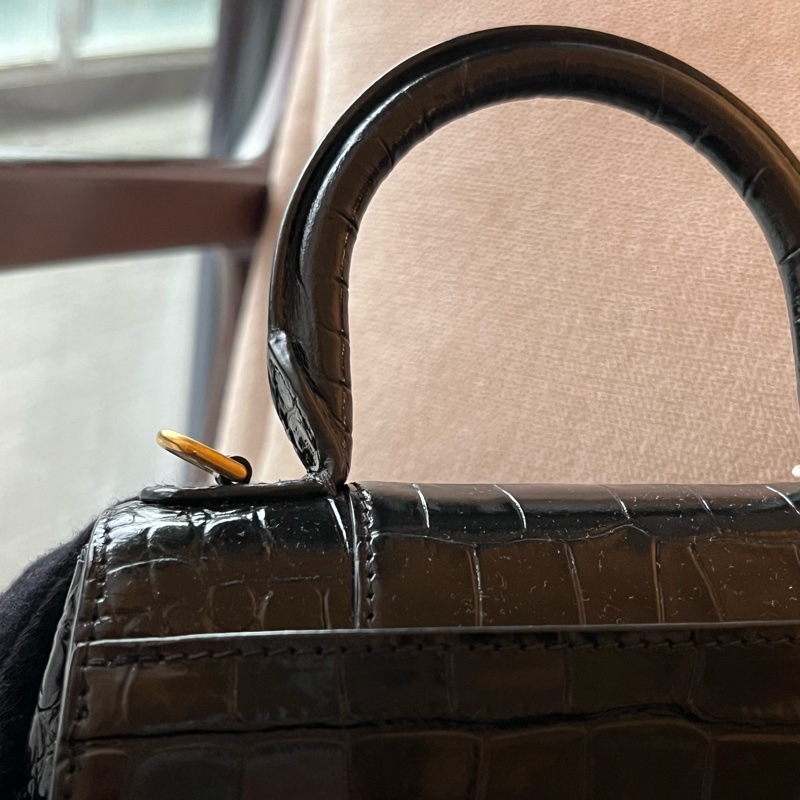 Balenciaga 閃亮小牛皮鱷魚壓紋沙漏包 - XS黑金-6
