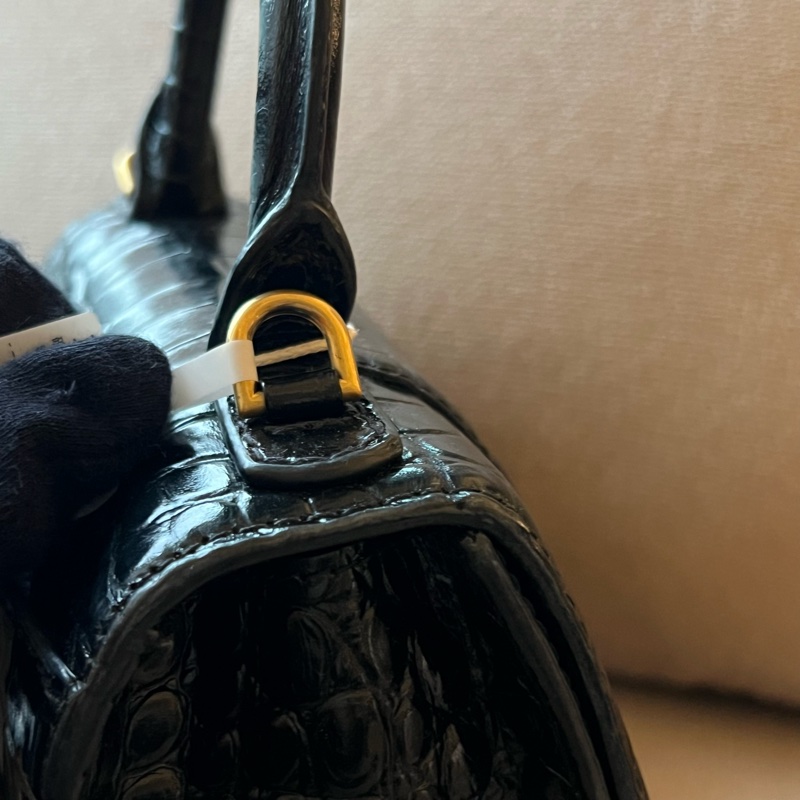Balenciaga 閃亮小牛皮鱷魚壓紋沙漏包 - XS黑金-7