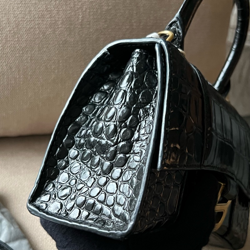 Balenciaga 閃亮小牛皮鱷魚壓紋沙漏包 - XS黑金-12