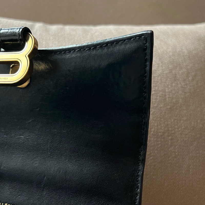 Balenciaga 閃亮小牛皮鱷魚壓紋沙漏包 - XS黑金-17