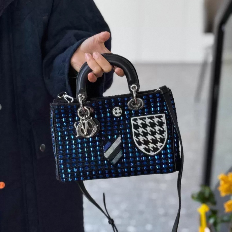 Dior vip mini 亮片徽章16產-6