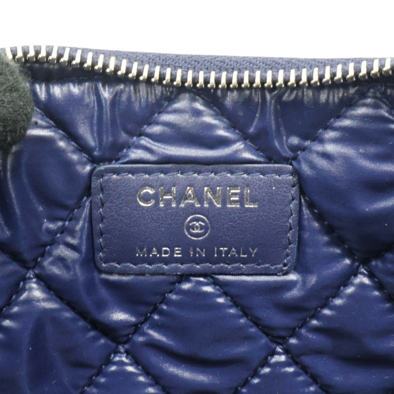 深藍色 菱格紋 牛皮 化妝包 無卡【CHANEL 香奈兒】-6