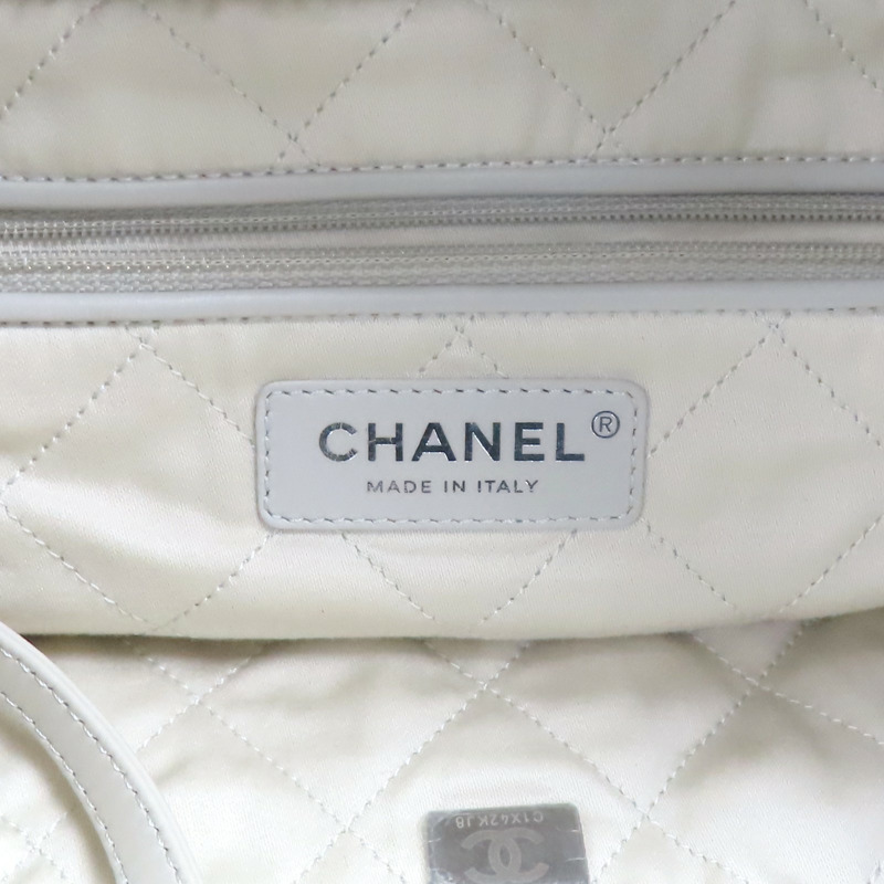 淺綠色 牛皮 CHANEL 22 MEDIUM 鍊帶 肩背包 銀扣【CHANEL 香奈兒】 AS3261-8