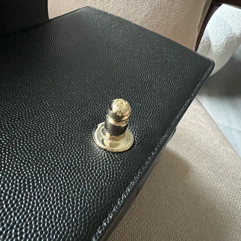 CHANEL Boy 25 V紋粒面牛皮口蓋包 - 黑淡金25開-12