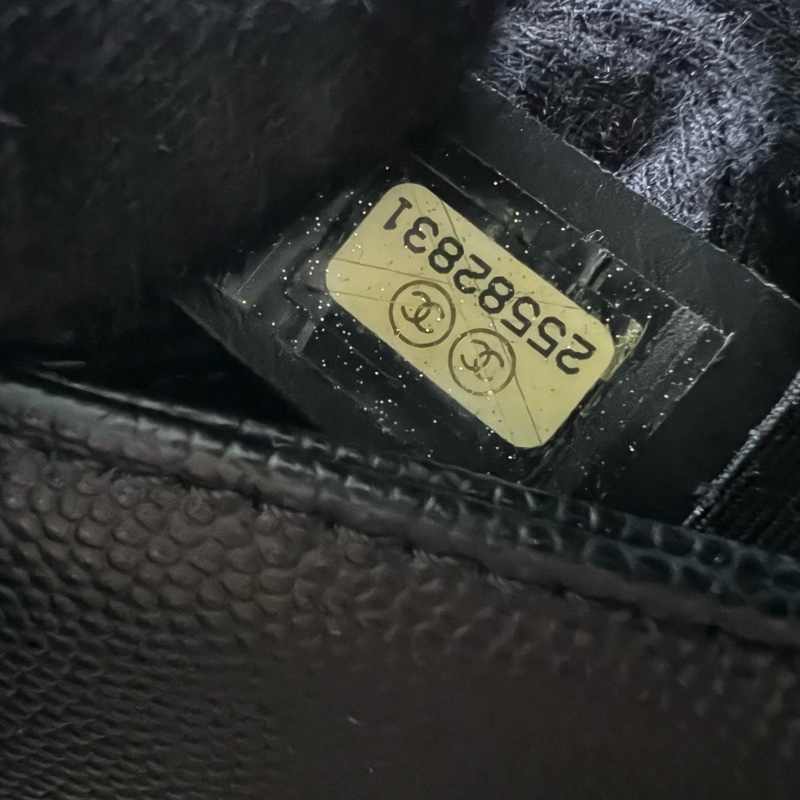 CHANEL Boy 25 V紋粒面牛皮口蓋包 - 黑淡金25開-23