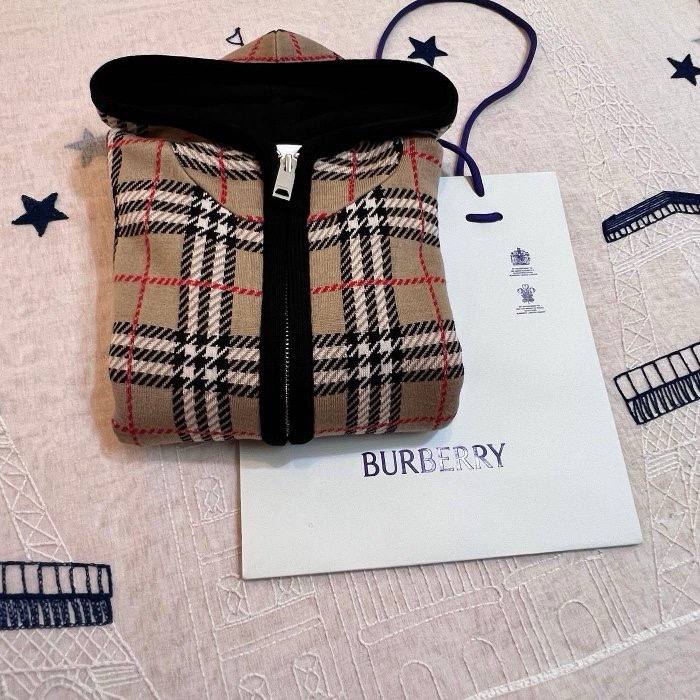 BURBERRY英國童款格紋連帽斗篷S-2