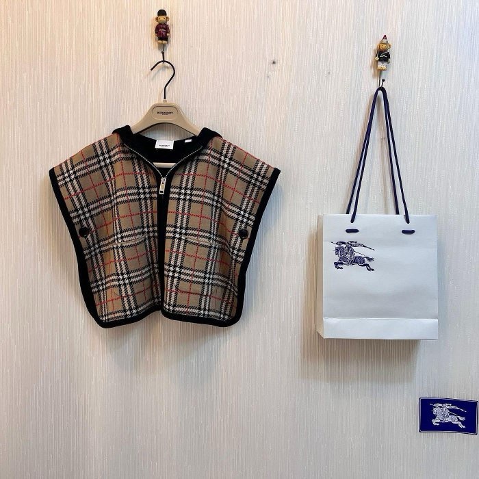 BURBERRY英國童款格紋連帽斗篷S-3