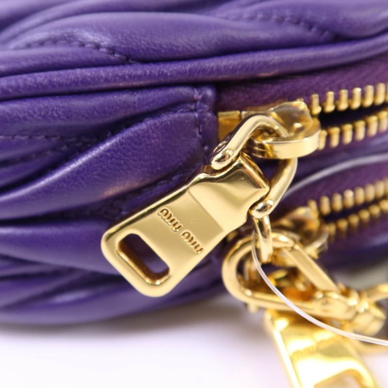 Miu Miu 羊皮皮革Handbag金扣手挽袋-9