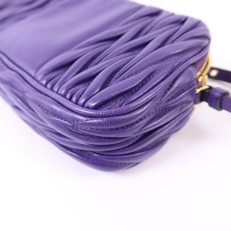 Miu Miu 羊皮皮革Handbag金扣手挽袋-12