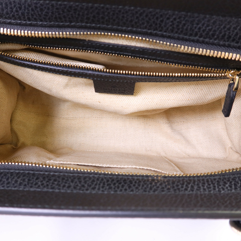 GUCCI 牛皮皮革Interlocking G金扣手挽袋-5