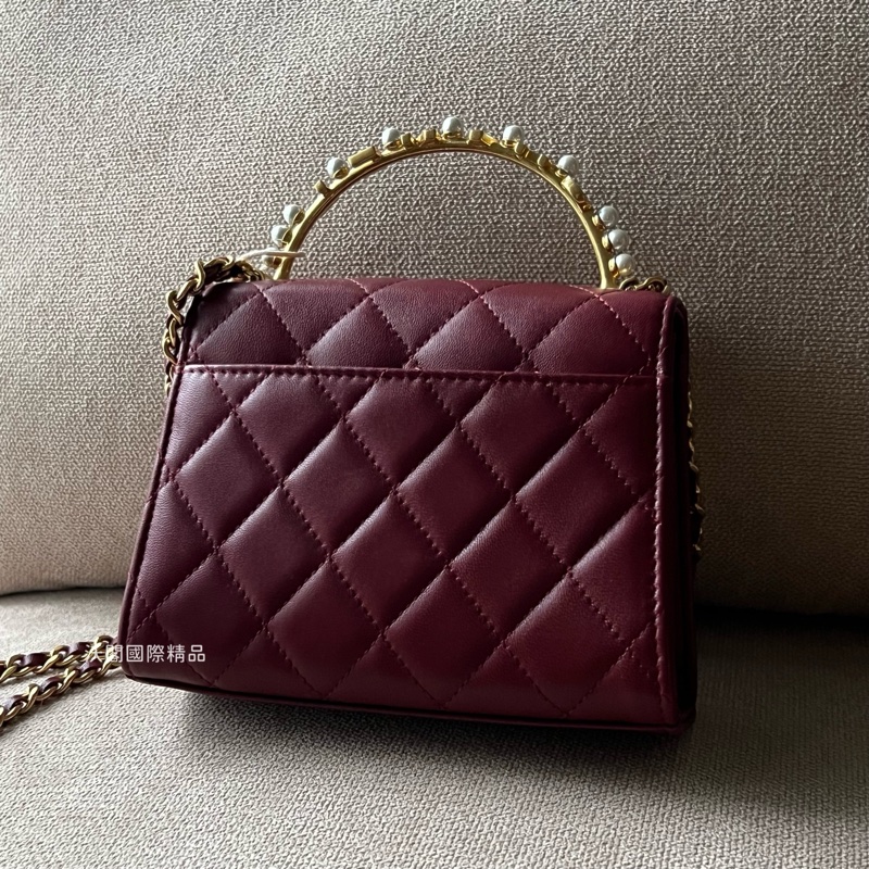 CHANEL 23B珍珠手柄中號鏈包 - 暗紅金-1