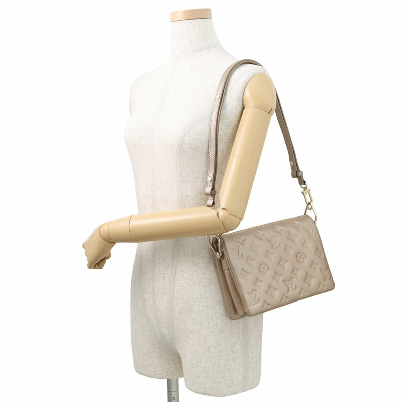路易威登 Monogram Coussin BB 肩背包 M22396 路易威登三用包-4