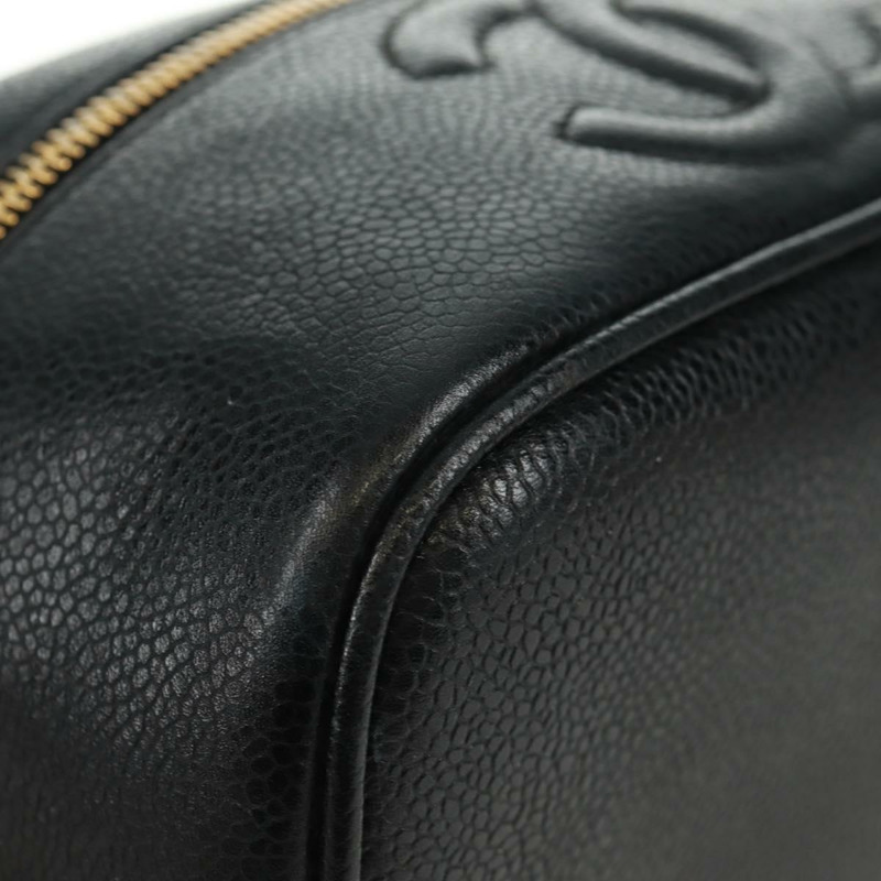 【日本直送】香奈兒魚子醬皮黑金CC標誌化妝包 Auth 157593V-6