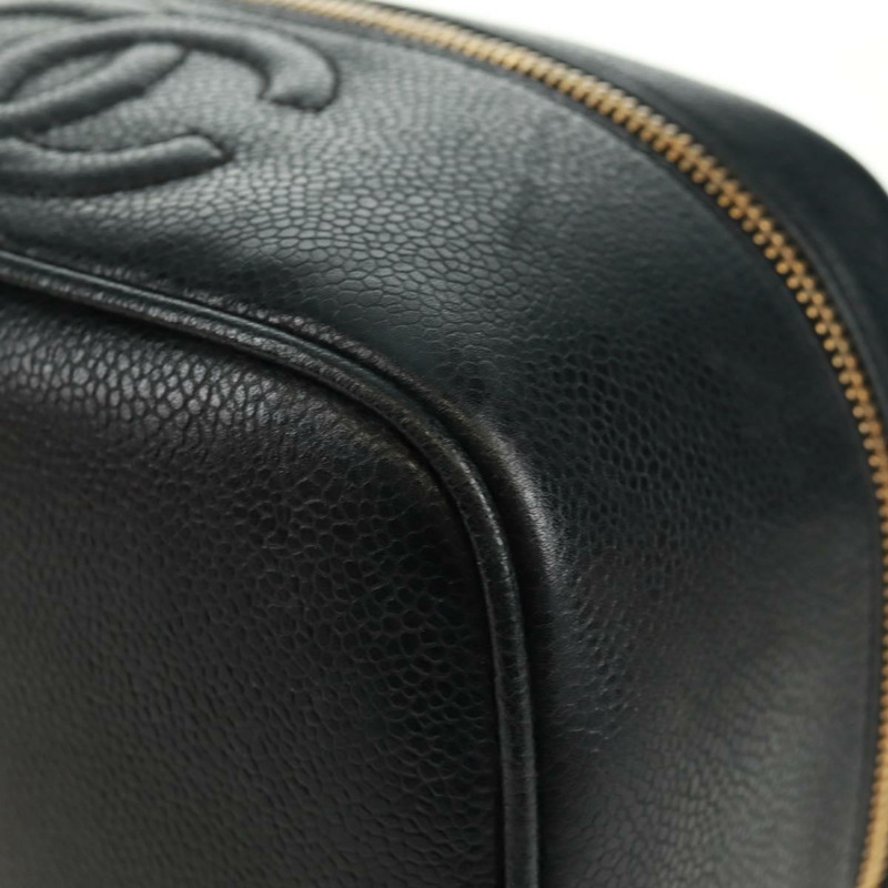 【日本直送】香奈兒魚子醬皮黑金CC標誌化妝包 Auth 157593V-13