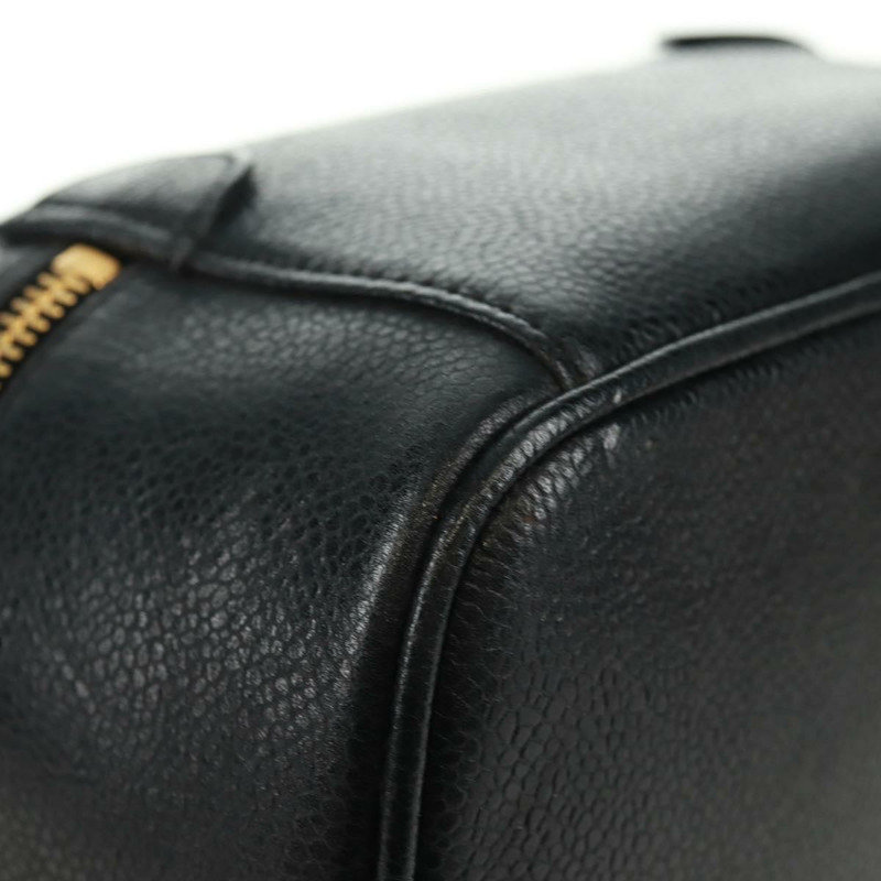 【日本直送】香奈兒魚子醬皮黑金CC標誌化妝包 Auth 157593V-14