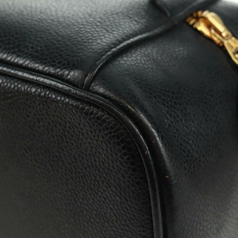 【日本直送】香奈兒魚子醬皮黑金CC標誌化妝包 Auth 157593V-15