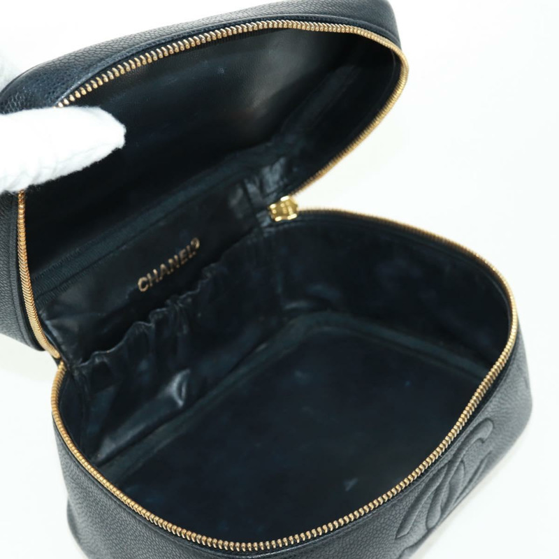 【日本直送】香奈兒魚子醬皮黑金CC標誌化妝包 Auth 157593V-18