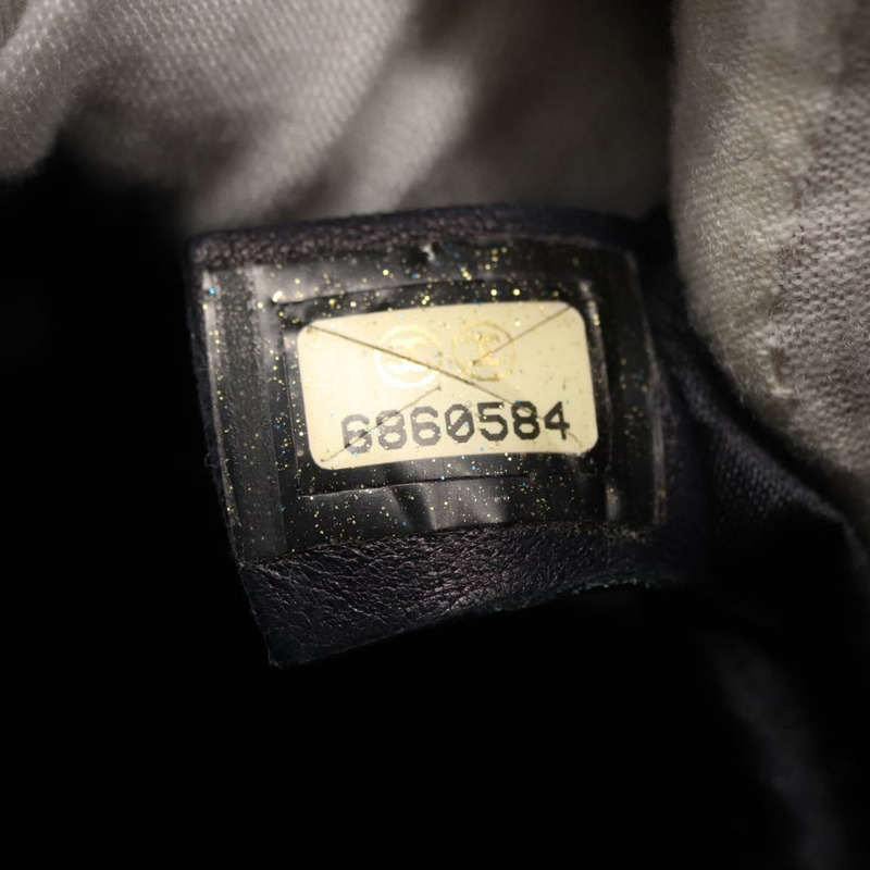 【日本直送】香奈兒 (CHANEL) 絎縫緞面海軍藍雙排扣背包,附CC標誌,貨號ka1497-11