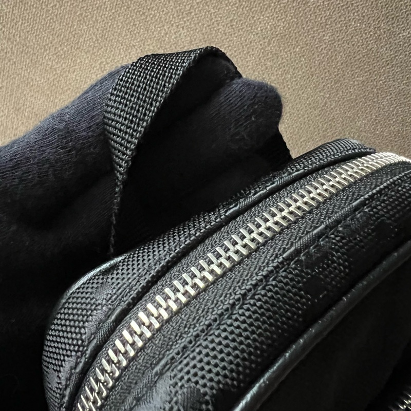 GUCCI Off the grid 斜背包 老花相機包(黑)-10