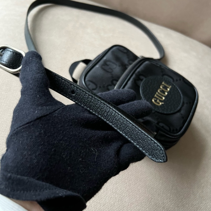 GUCCI Off the grid 斜背包 老花相機包(黑)-14